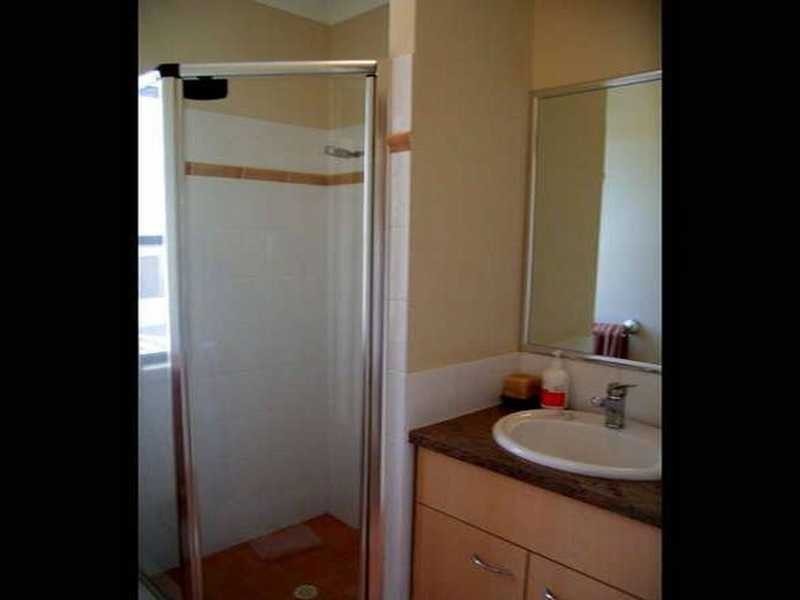 Unit 1/69 Erneton Street, Newmarket QLD 4051