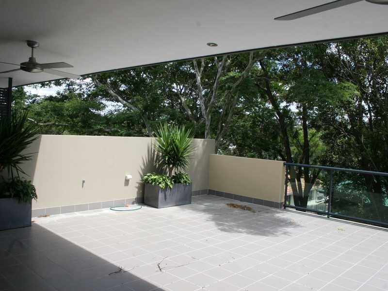 Unit 6/57 Erneton Street, Newmarket QLD 4051