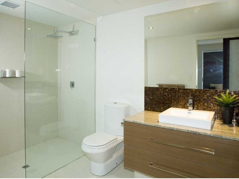 Unit 4/11 Helen Street, Newstead QLD 4006