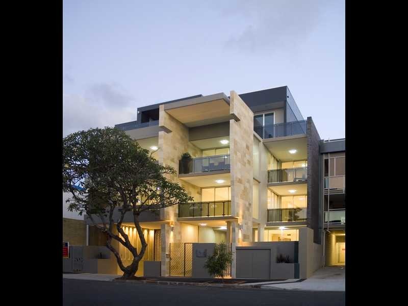 Unit 4/11 Helen Street, Newstead QLD 4006