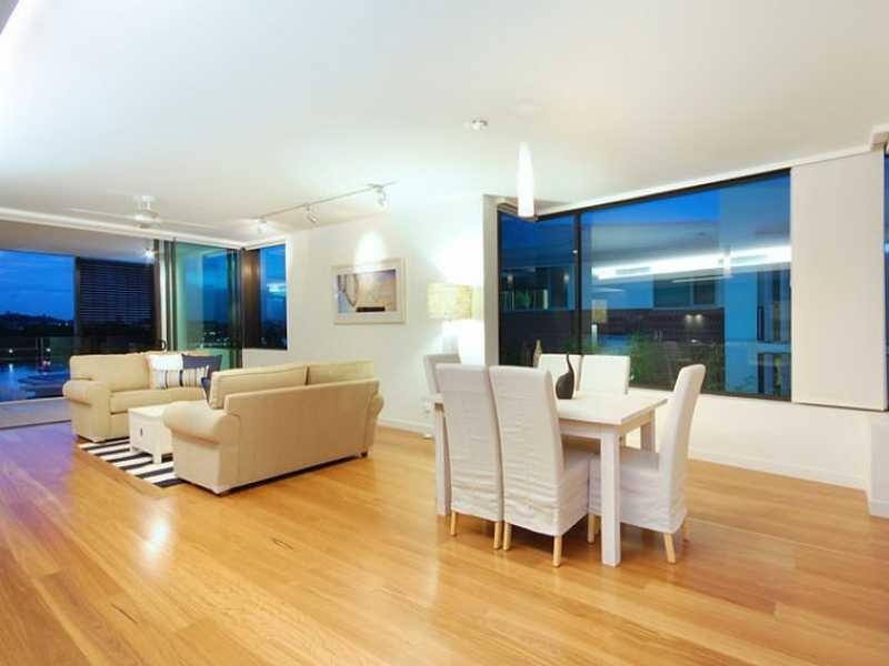 Unit 326/90 Wynnum Road, Norman Park QLD 4170