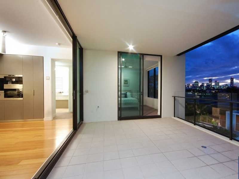 Unit 326/90 Wynnum Road, Norman Park QLD 4170