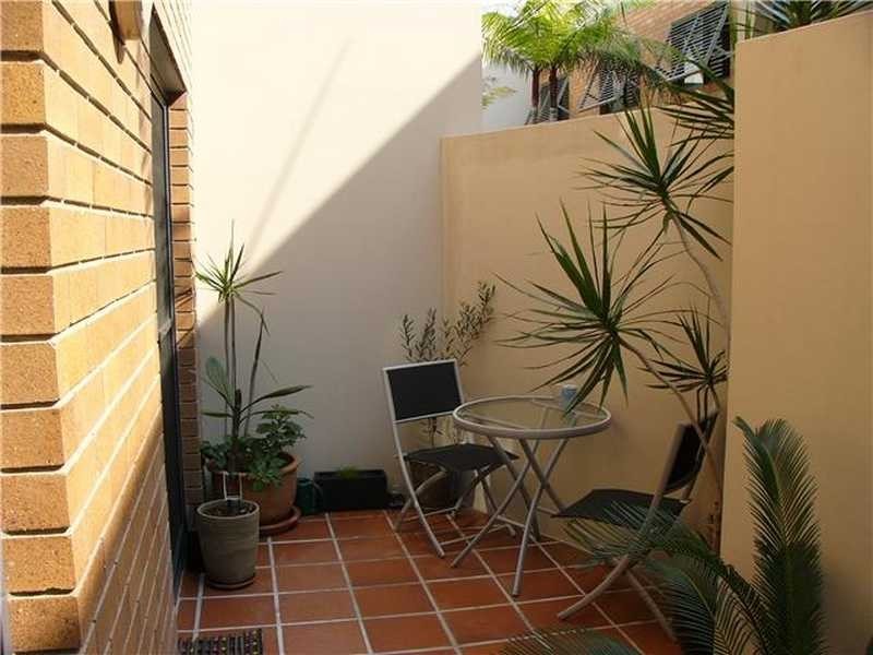 Unit 13/31-33 Helen Street, Newstead QLD 4006