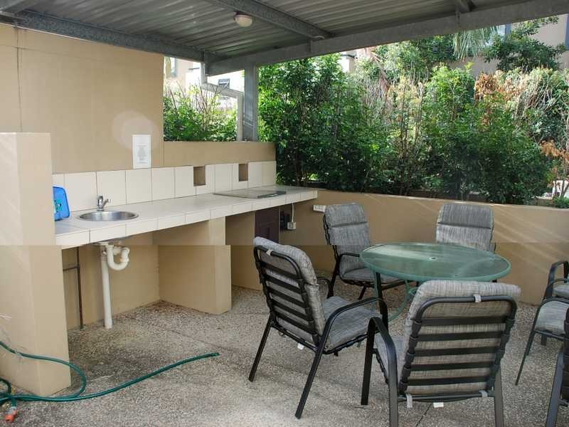 Unit 305/42 Newstead Terrace, Newstead QLD 4006