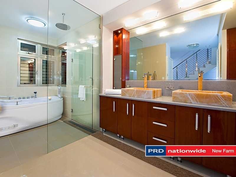 19 Harcourt Street, New Farm QLD 4005