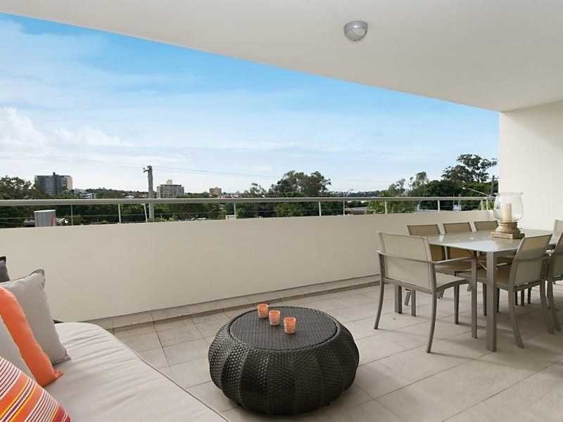 Unit 302/33 Lytton Road, East Brisbane QLD 4169