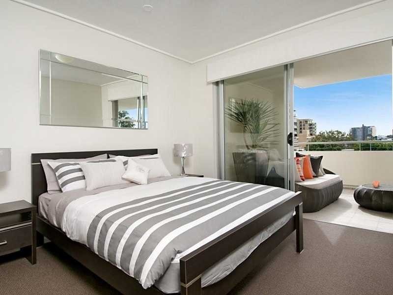 Unit 302/33 Lytton Road, East Brisbane QLD 4169