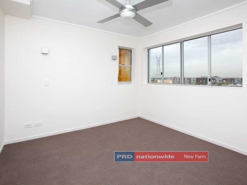 Unit 509/19 Masters Street, Newstead QLD 4006