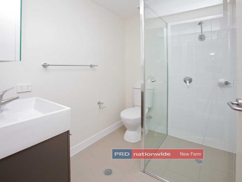 Unit 506/19 Masters Street, Newstead QLD 4006