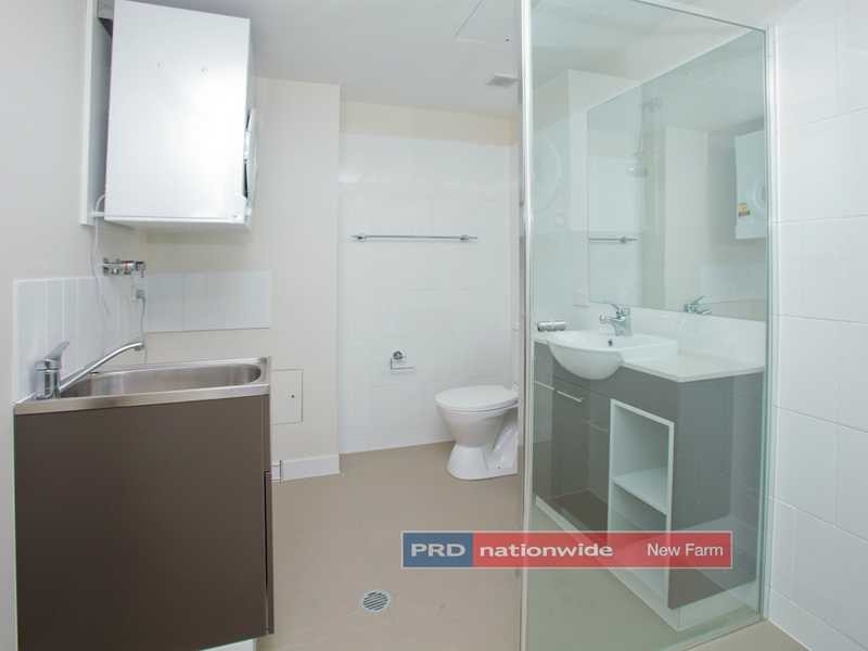 Unit 506/19 Masters Street, Newstead QLD 4006