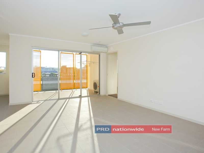 Unit 406/19 Masters Street, Newstead QLD 4006