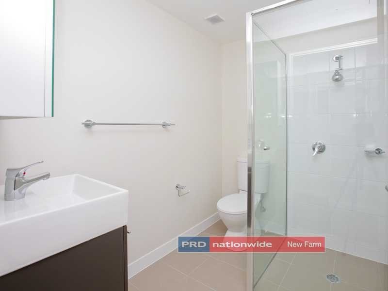 Unit 406/19 Masters Street, Newstead QLD 4006