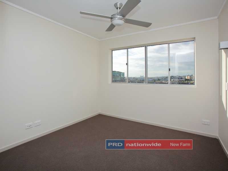 Unit 406/19 Masters Street, Newstead QLD 4006