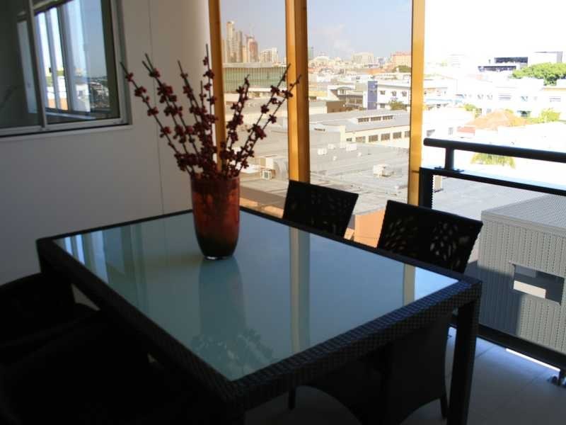 Unit 506/19 Masters Street, Newstead QLD 4006