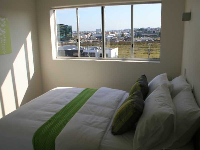 Unit 506/19 Masters Street, Newstead QLD 4006