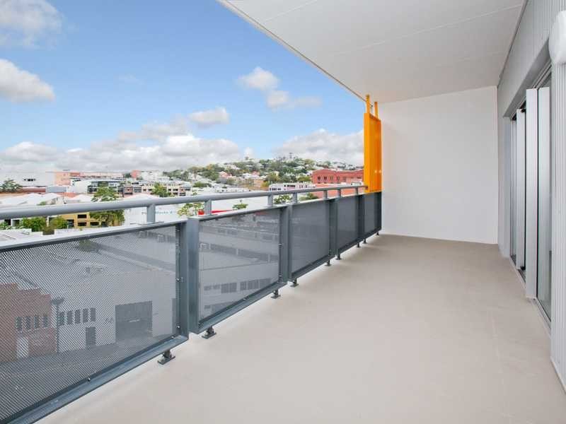 Unit 503/19 Masters Street, Newstead QLD 4006