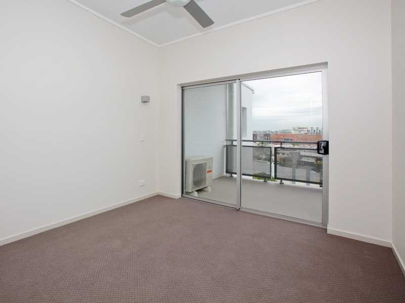Unit 503/19 Masters Street, Newstead QLD 4006