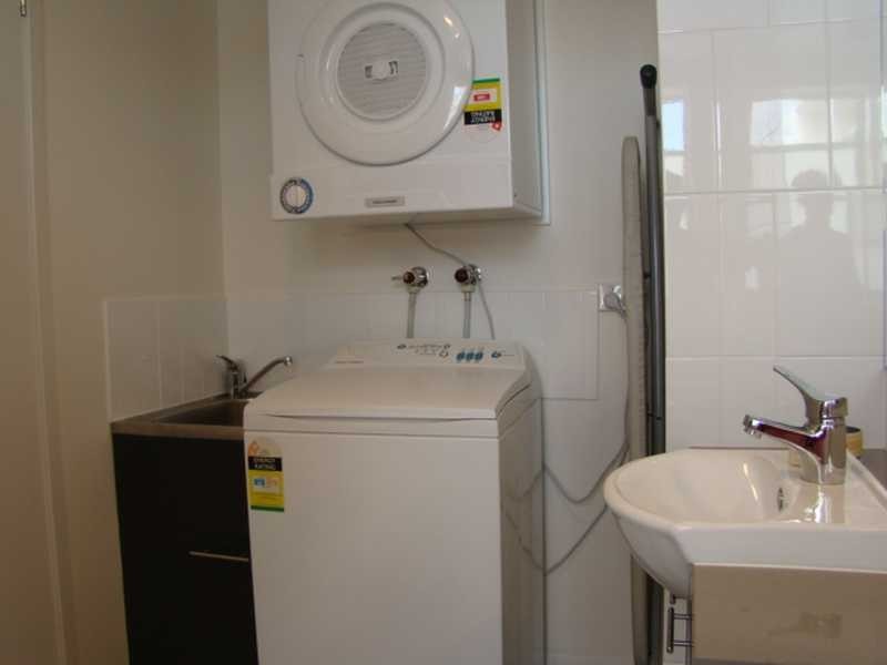 Unit 409/19 Masters Street, Newstead QLD 4006