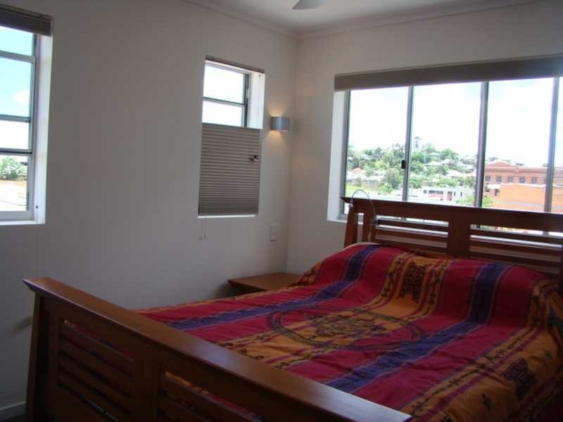 Unit 409/19 Masters Street, Newstead QLD 4006