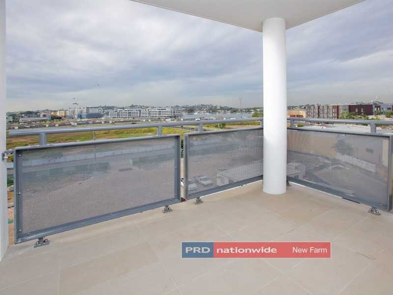 Unit 409/19 Masters Street, Newstead QLD 4006