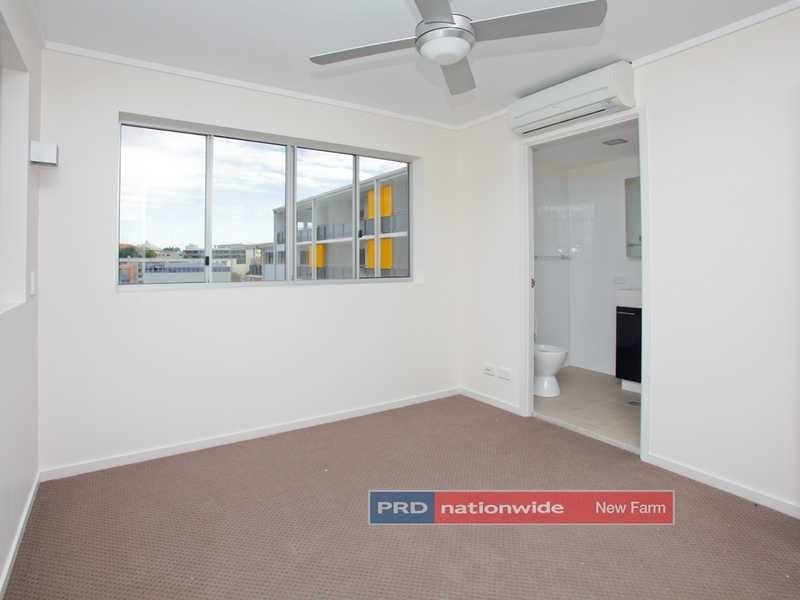 Unit 409/19 Masters Street, Newstead QLD 4006