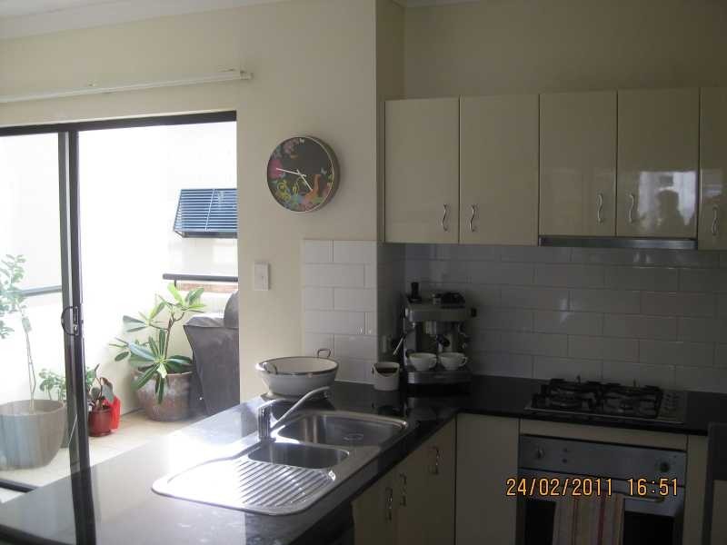 Unit 9/120 Commercial Road, Teneriffe QLD 4005