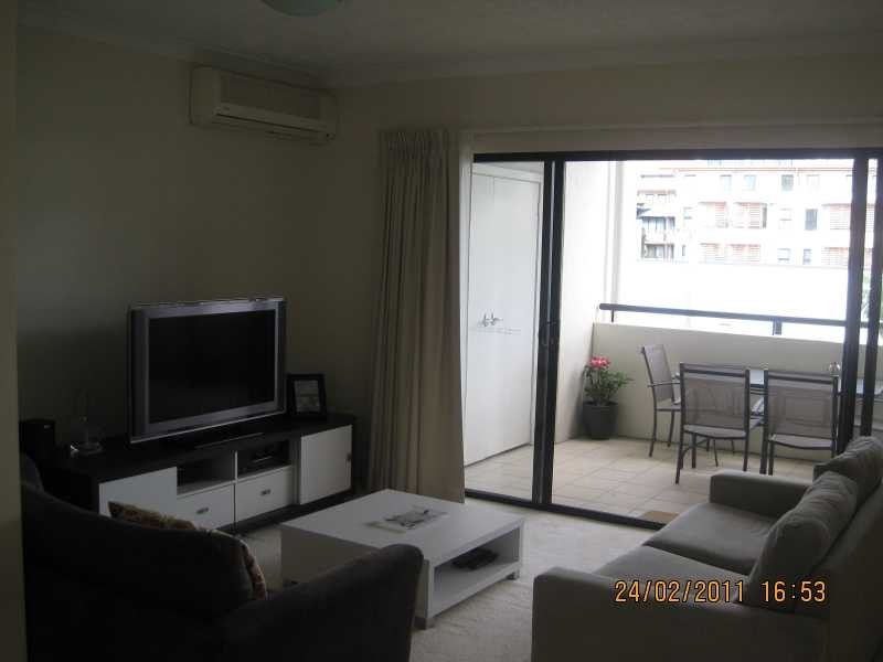 Unit 9/120 Commercial Road, Teneriffe QLD 4005