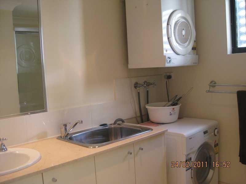 Unit 9/120 Commercial Road, Teneriffe QLD 4005