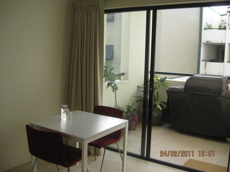 Unit 9/120 Commercial Road, Teneriffe QLD 4005