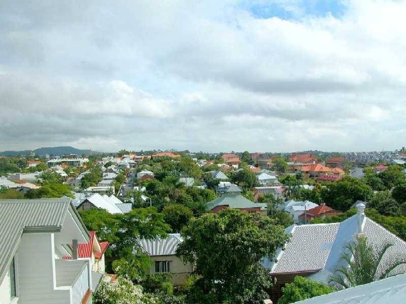 3 Isaac Street, Spring Hill QLD 4000