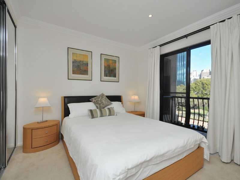 36 MacDonald Street, Kangaroo Point QLD 4169