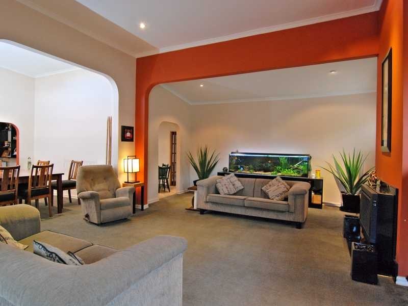 11 Lochiel Avenue, Edithvale VIC 3196