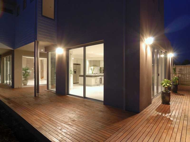 8 Lake King Circle, Waterways VIC 3195