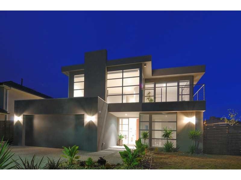 8 Lake King Circle, Waterways VIC 3195