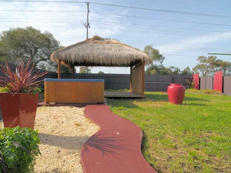 15 Kurrawa Cres, Patterson Lakes VIC 3197