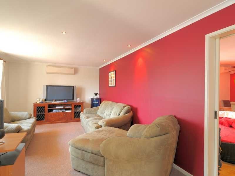 15 Kurrawa Cres, Patterson Lakes VIC 3197