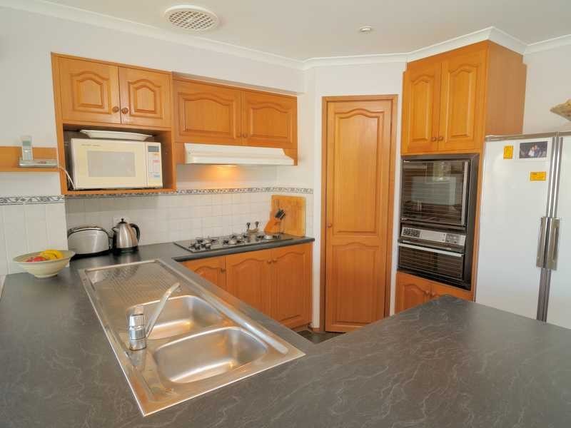 6 Clematis Crt, Patterson Lakes VIC 3197