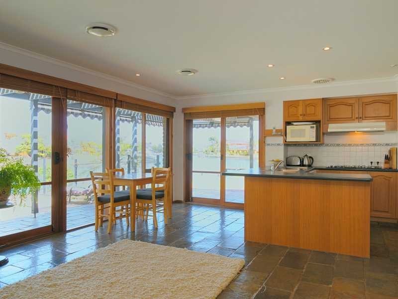 6 Clematis Crt, Patterson Lakes VIC 3197