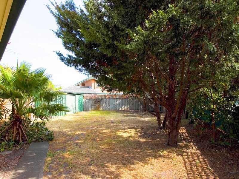 25 Lorenzo Way, Aspendale Gardens VIC 3195