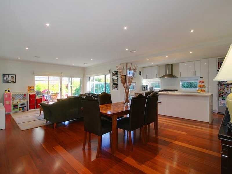 4 Bluegrass Close, Waterways VIC 3195