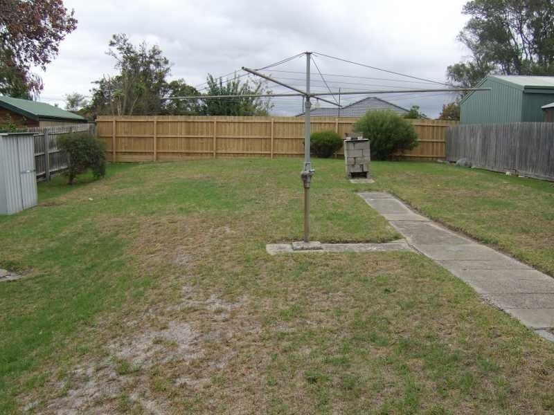 23 Raymond Avenue, Seaford VIC 3198