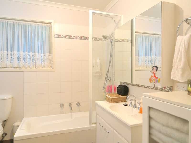82 Fraser Avenue, Edithvale VIC 3196