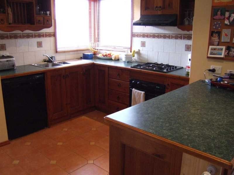 6 Lynn Street, Seaford VIC 3198