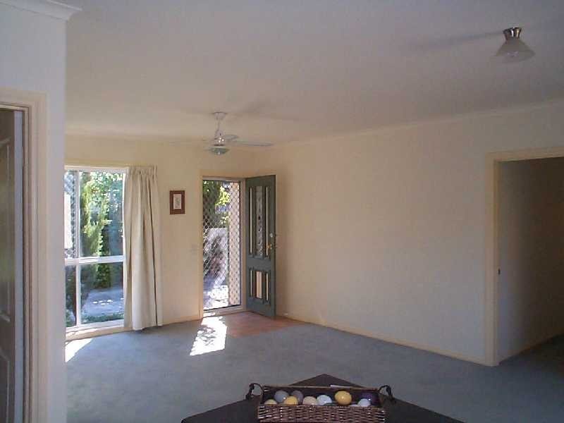 2/37 Royal Road, Bonbeach VIC 3196