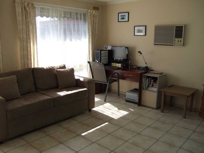 11 Pace Crescent, Chelsea VIC 3196