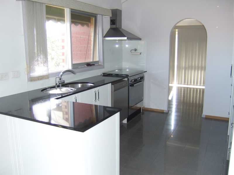 2/9-11 Barnes Grove, Chelsea VIC 3196