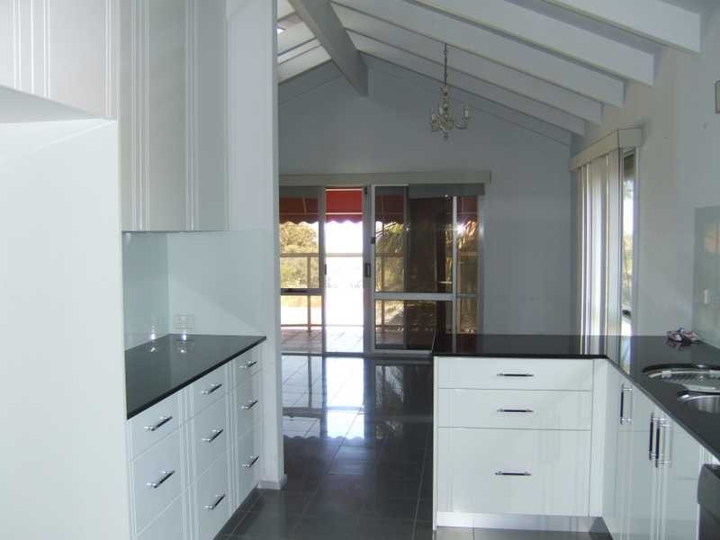 2/9-11 Barnes Grove, Chelsea VIC 3196