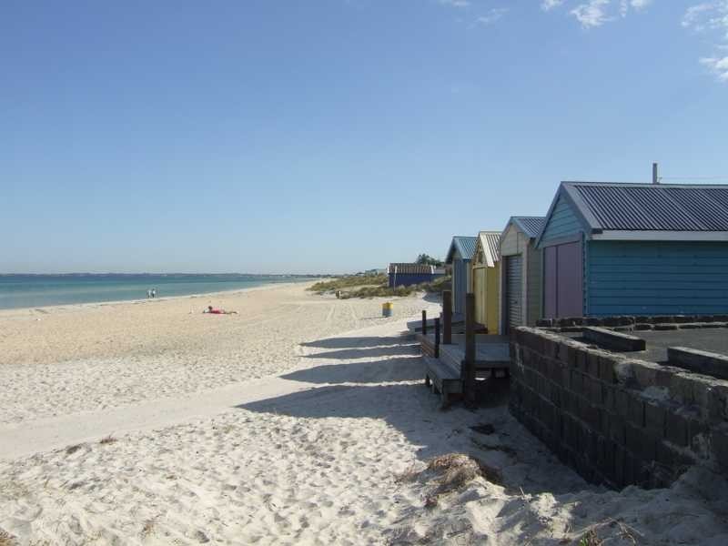 2/9-11 Barnes Grove, Chelsea VIC 3196