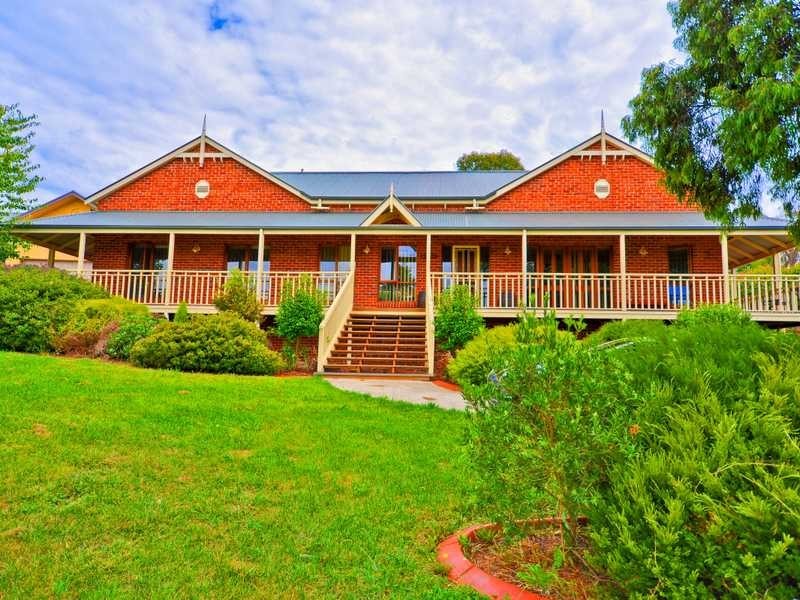 24 Rosemary Cct, Bowral NSW 2576