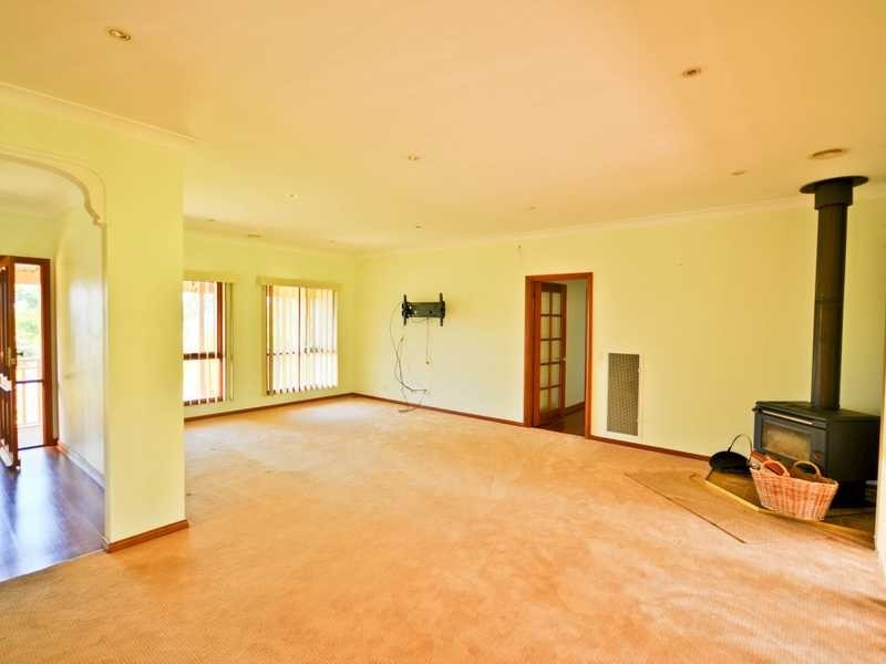 24 Rosemary Cct, Bowral NSW 2576